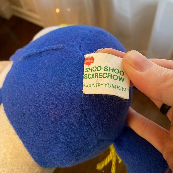 1982 and 1983 del monte Reddie tomato and shoo-shoo scarecrow vintage plushies - Picture 6 of 15